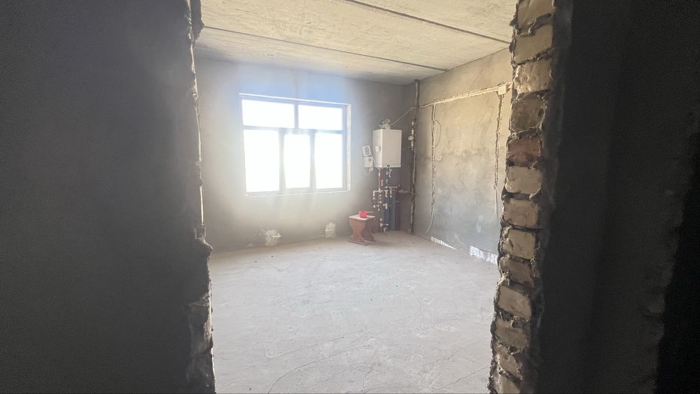 Дом сотилади (4 хона, 150 м2)