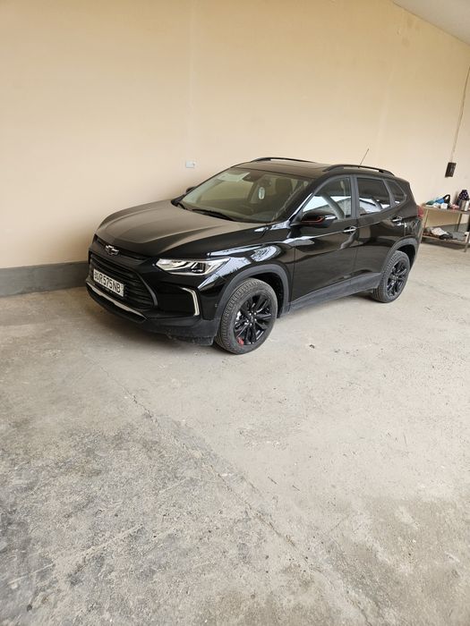 Traker redlayn pazitsa 2025 yili pachka qora rang