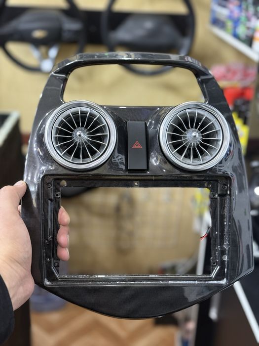 Spark tesla manitorda ramka 9