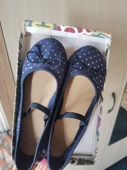 Обувки и маратонки 32, 33 номер