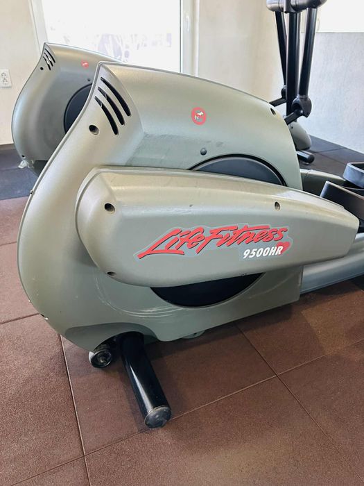 Bicicletă eliptică