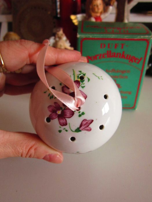 Craciun cadou rar  glob pentru parfum Germania 1980 (nou)