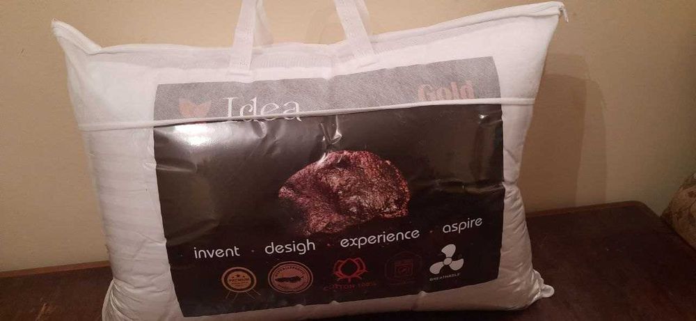 Продаются подушки. Комплект две штуки. Состояние новое. Цена 60 000.