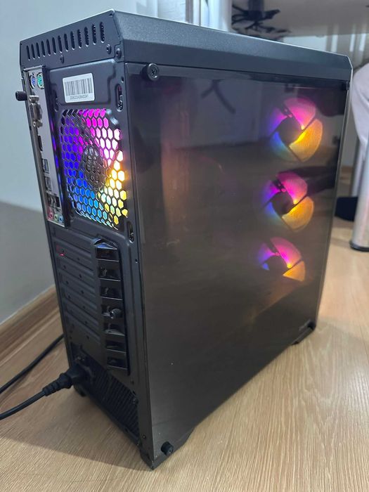 Настолен компютър