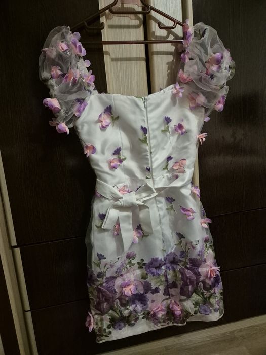 Rochie dreapta făcută pe comanda