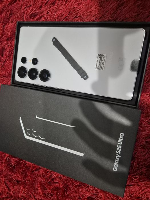 -Samsung S25 Ultra, Nou, 256Gb, 12Ram, 0 cicluri incarcare, neactivat,