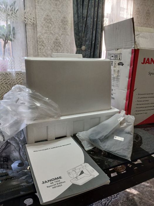 Швейная машинка JANOME