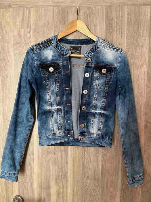 Дънково Яке Saloon