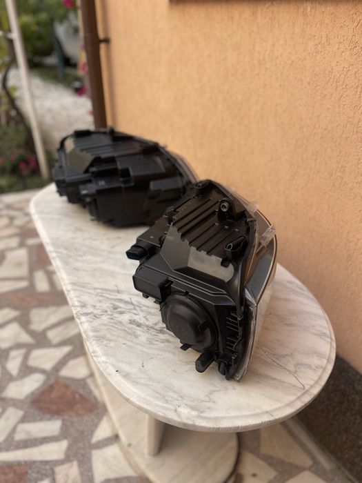 Faruri stinga dreapta VW Transporter T5 2.0TDi an 2013 Fara Defecte