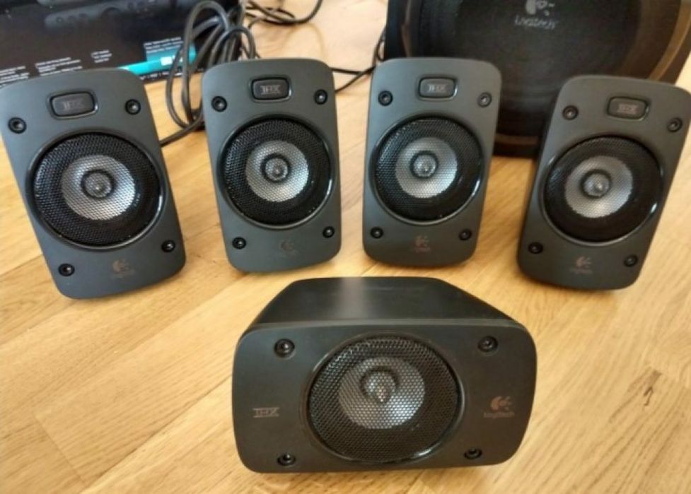 Sateliti Logitech Z5500 și Z906 in perfectă stare de funcționare.