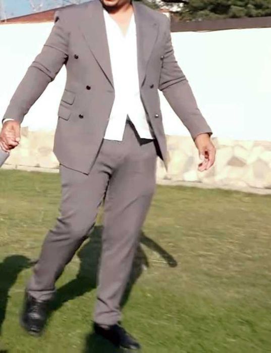 Красив спортно елегантен костюм