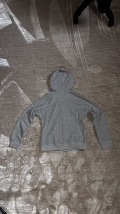 Стилтные кофты 4 штуки