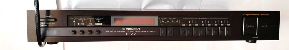 Цифров AM/FM радиотунер Pioneer F-77