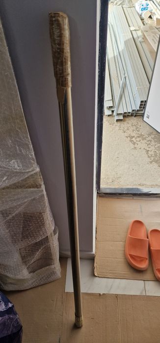 Люстра и гардина