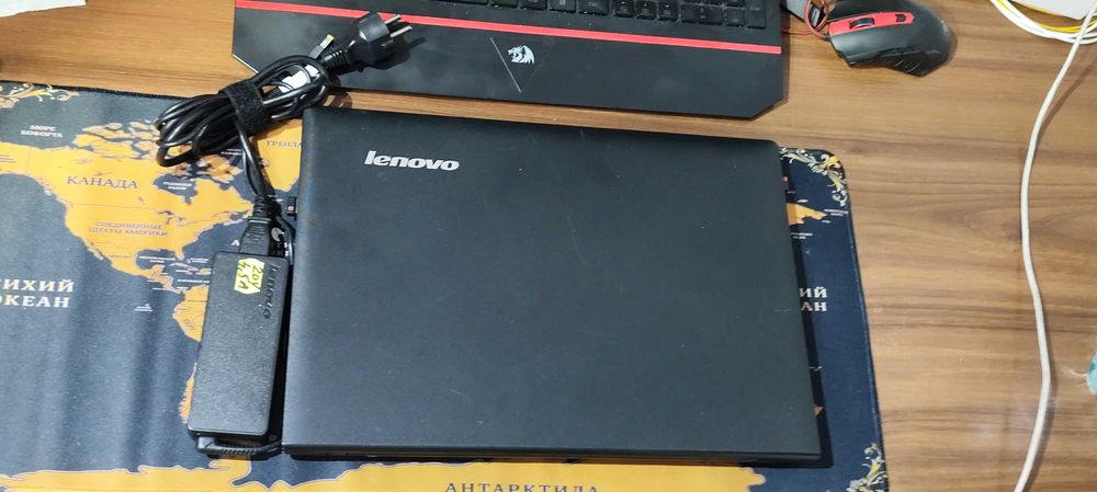 Laptop i5 8 GB DDR3 placa video dedicata 2 GB