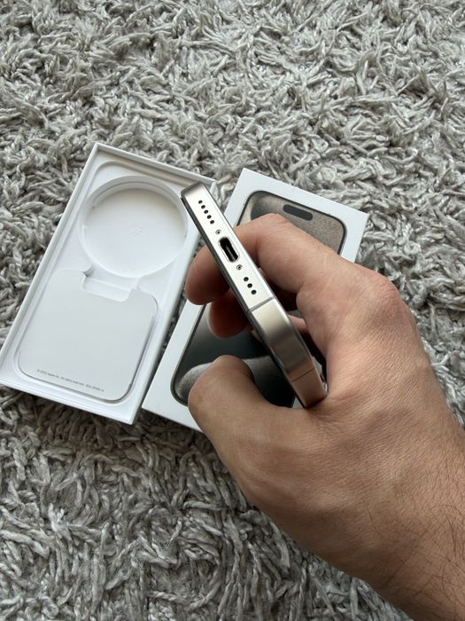 iPhone 15 pro 256 Gb