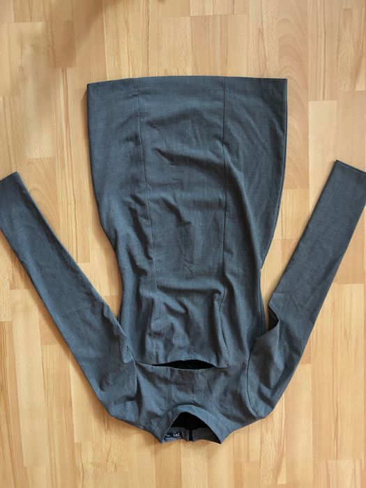 Rochie zara gri cu patretele cu slit cut out decolteu marime S