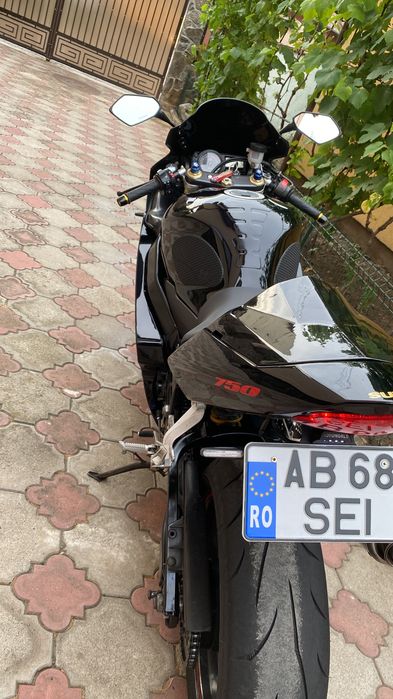 Suzuki GSXR 750