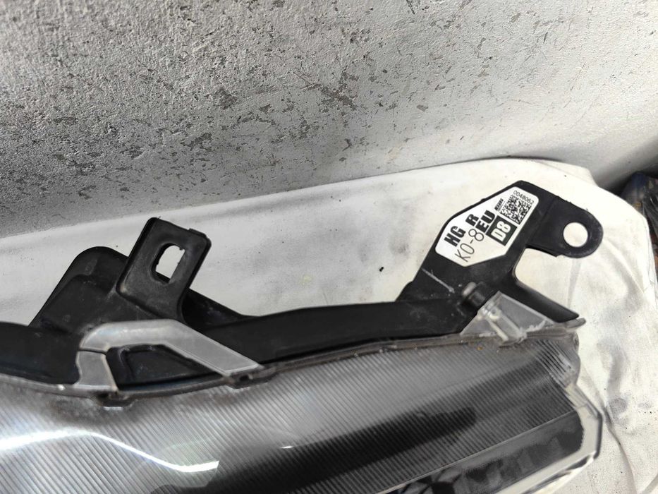 Оригинален фар Тойота Ярис  Toyota Yaris Full Led