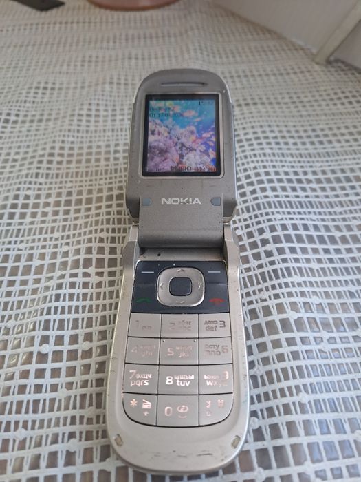 Продам телефон кнопочный