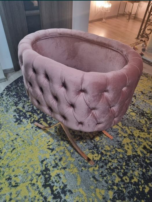 Pătuț Premium pentru Prințese – Velvet Rose Gold (Nou)
Vând pătuț de l