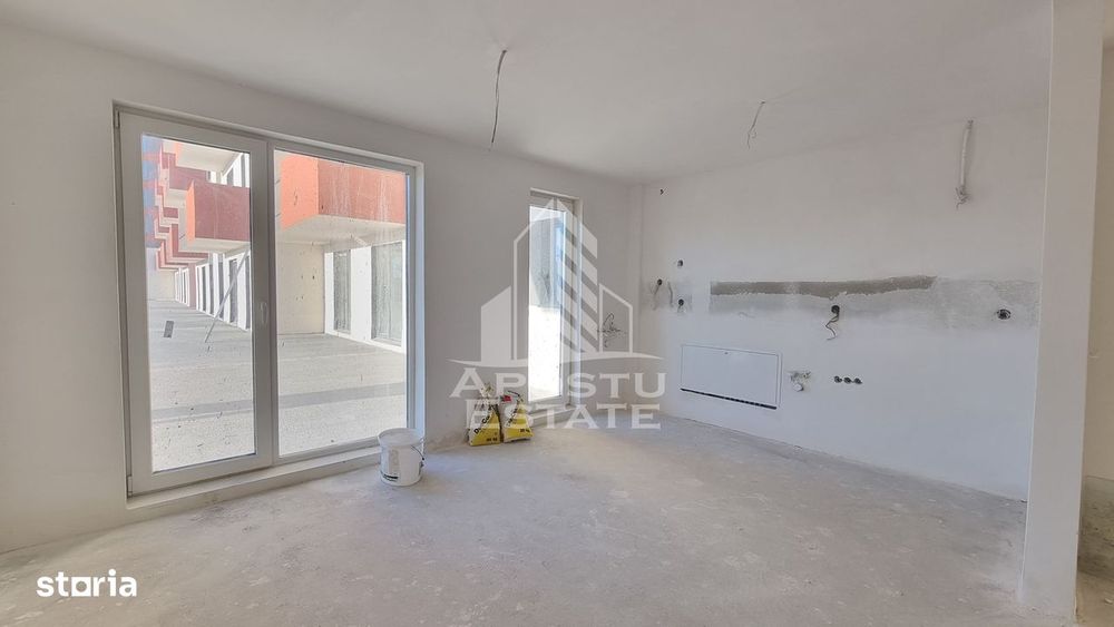 Apartament 3 camere, bloc nou, loc de parcare, zona Torontalului