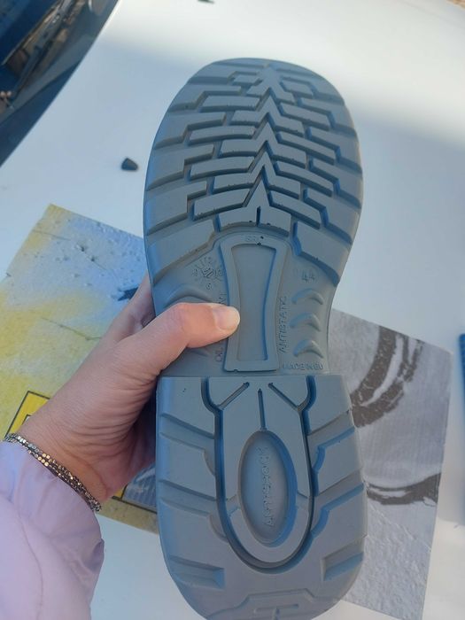 Работни защитни обувки