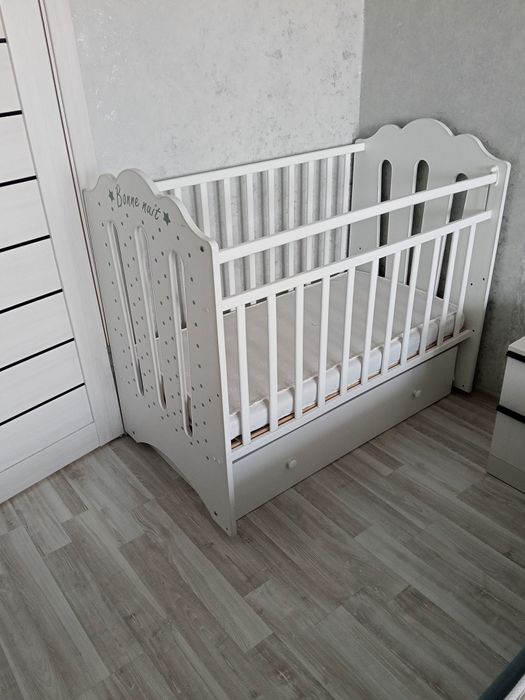 Детская кроватка