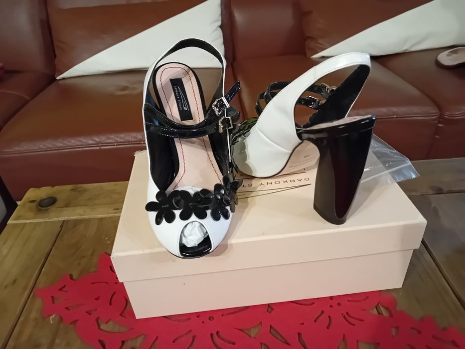 Pantofi Damă Garkony Studio