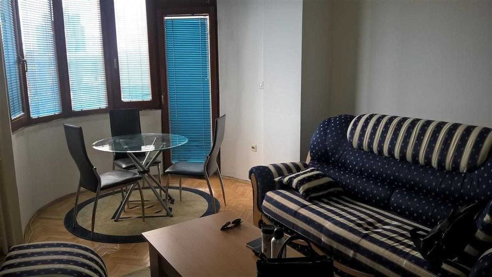 Дава се под наем Двустаен апартамент в Бургас, Братя Миладинови - 57 кв.м за 204 € - Снимка #1