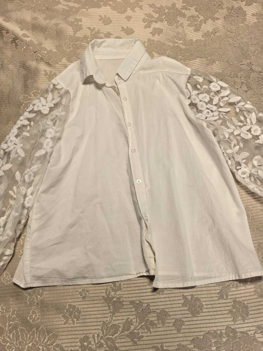 Риза бяла с дантелени ръкави