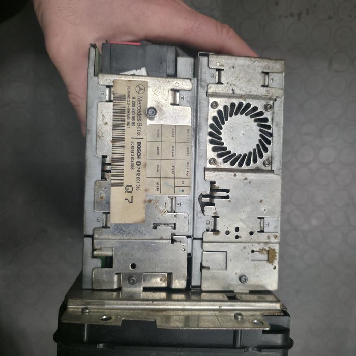 Оригинална мултимедия / навигация за Mercedes – 20 €