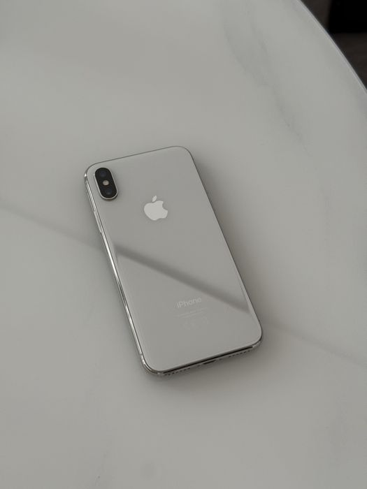 Iphone X 64 gb в белом цвете