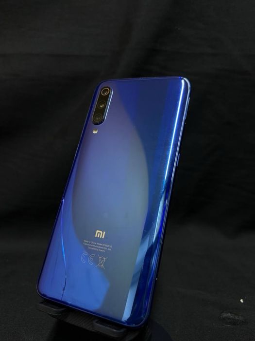 Xiaomi Mi9 Память: 128ГБ