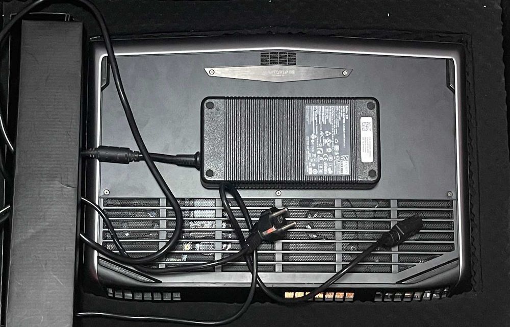 AlienWare 18 Gaming i7  /accept schimb/ 32 gb ram / ssd-3 Tb,