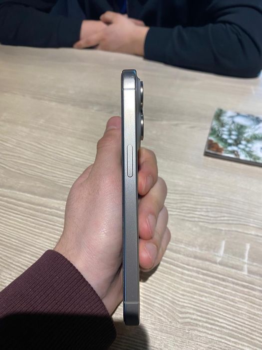 iPhone 15 pro 128 GB