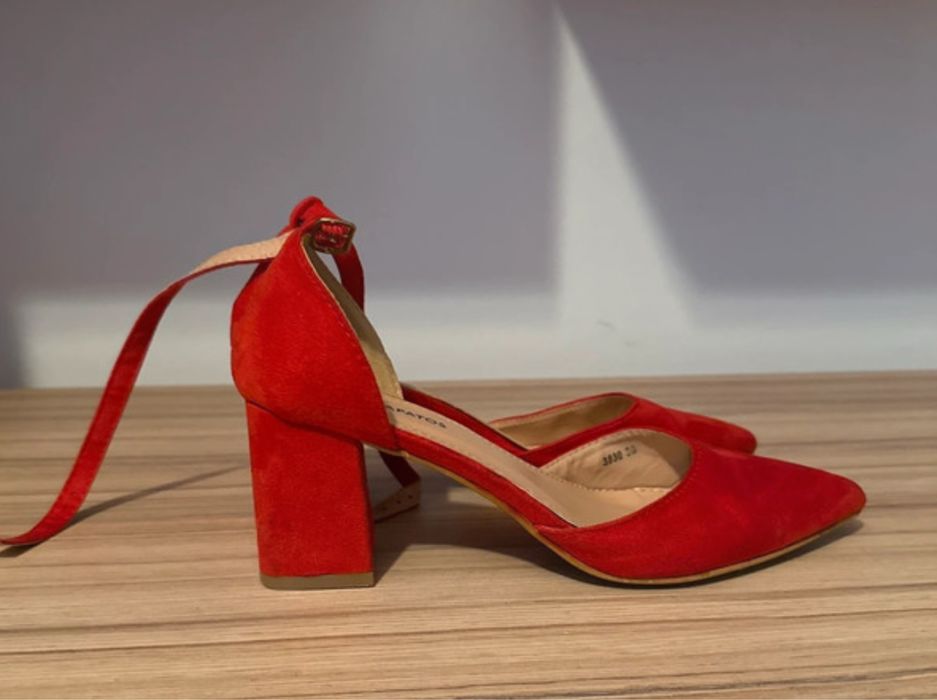 Pantofi  stiletto cu toc gros marimea 38