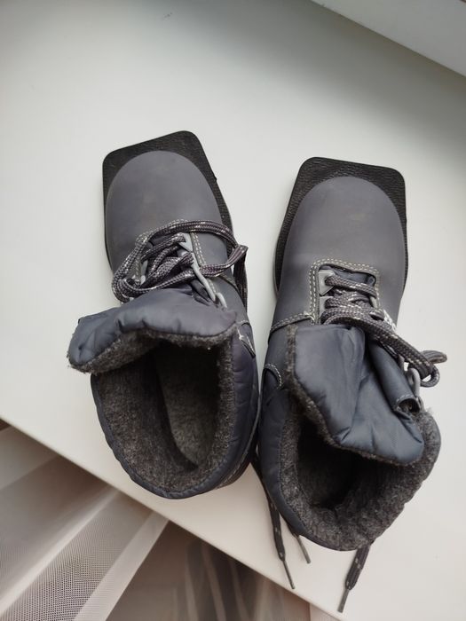 Лыжи и обувь для них