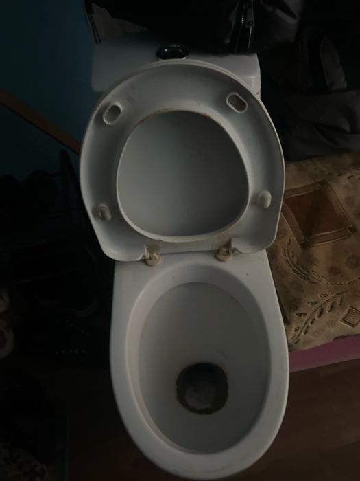 Туалет продам бу в хорошем состояний