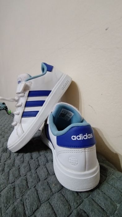 Adidas mărime 32
