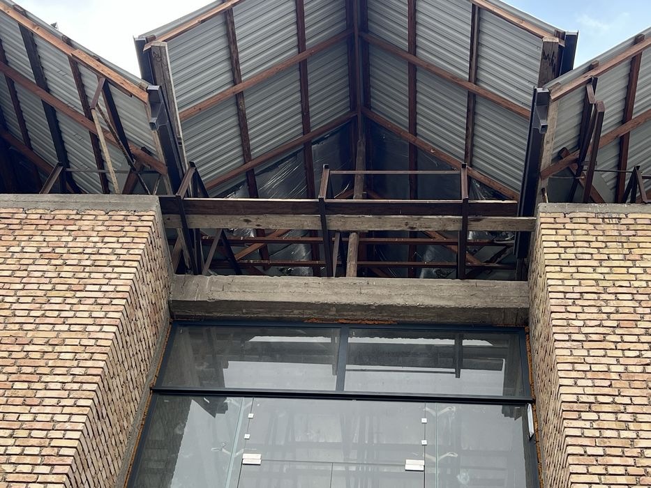 Шаҳрисабз марказида 2 қаватли нотурар бино (коробка) + ертўла