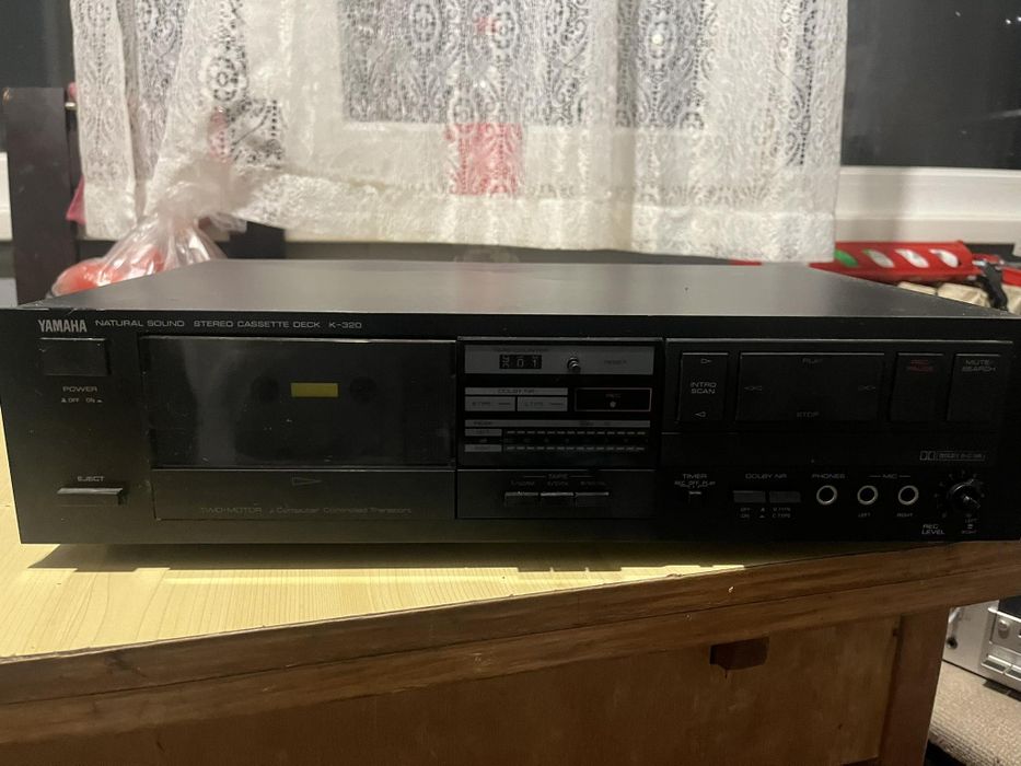 Продавам декове Yamaha-k320 , Philips N515i