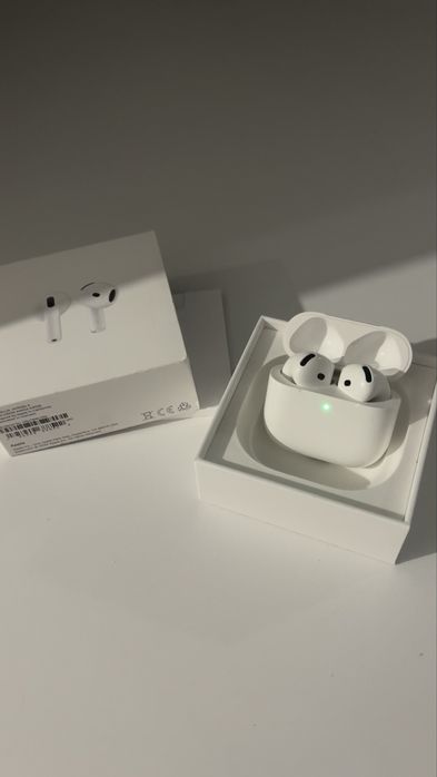 Airpods 4 в идеальном состоянии