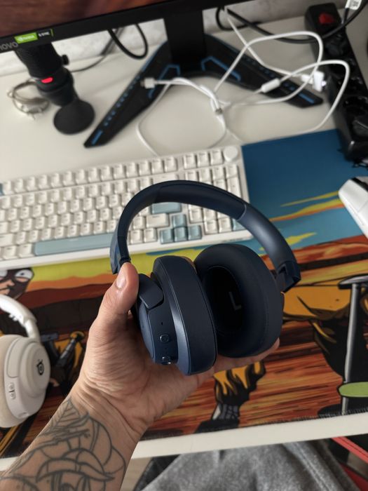 Продам наушники JBL 720