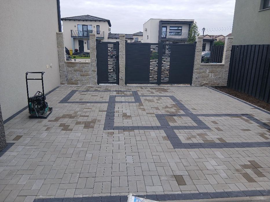 Montaj pavaje și garduri.