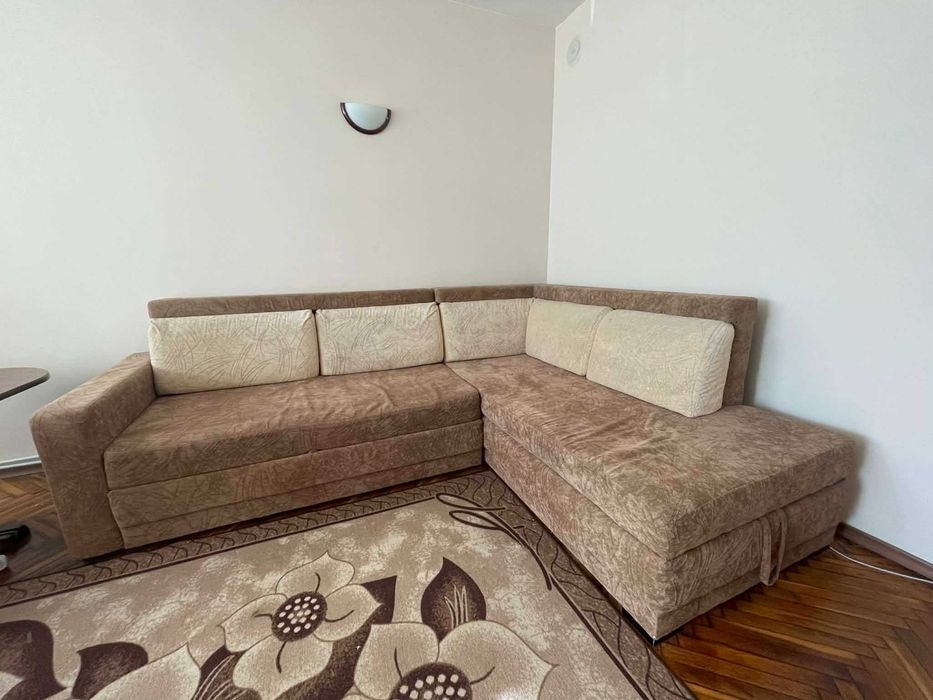 Ъглов диван за хол