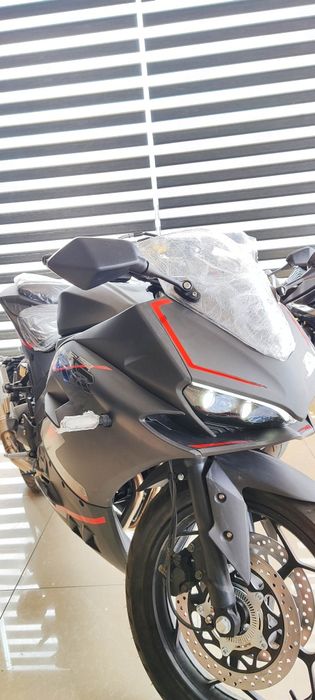 Kredit Мотоцикл 400 куб injector ABS suvlik sõvitish tizimi 2 cilindr