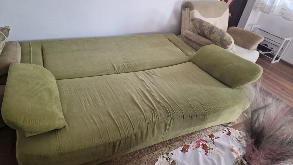 Vând canapea Euromobila