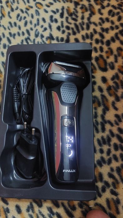 Машинка за бръснене Finlux FRS-5300