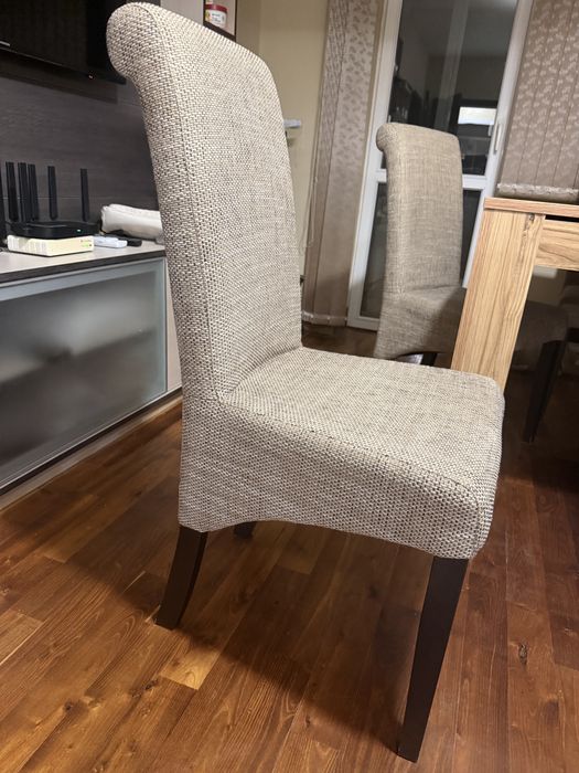 Маса с четири стола, разтегателна